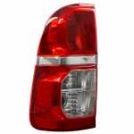 Lanterna traseira bicolor lado esquerdo Toyota Hilux